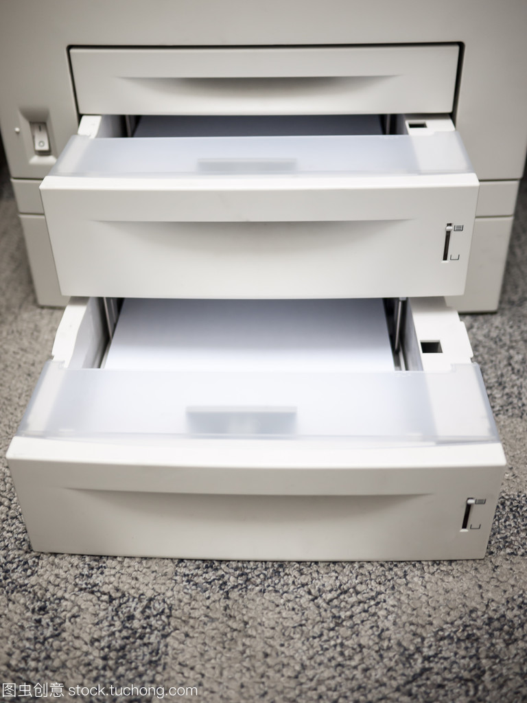 打印機紙盒與通訊設(shè)備 辦公效率的雙重保障